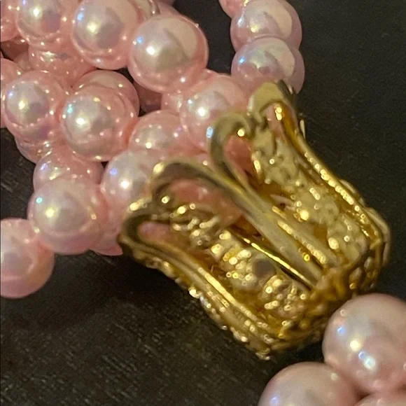 Vintage Japan Pink Pearlescent Multi-Strand Decorative Box Clasp Necklace - Picture 8 of 9